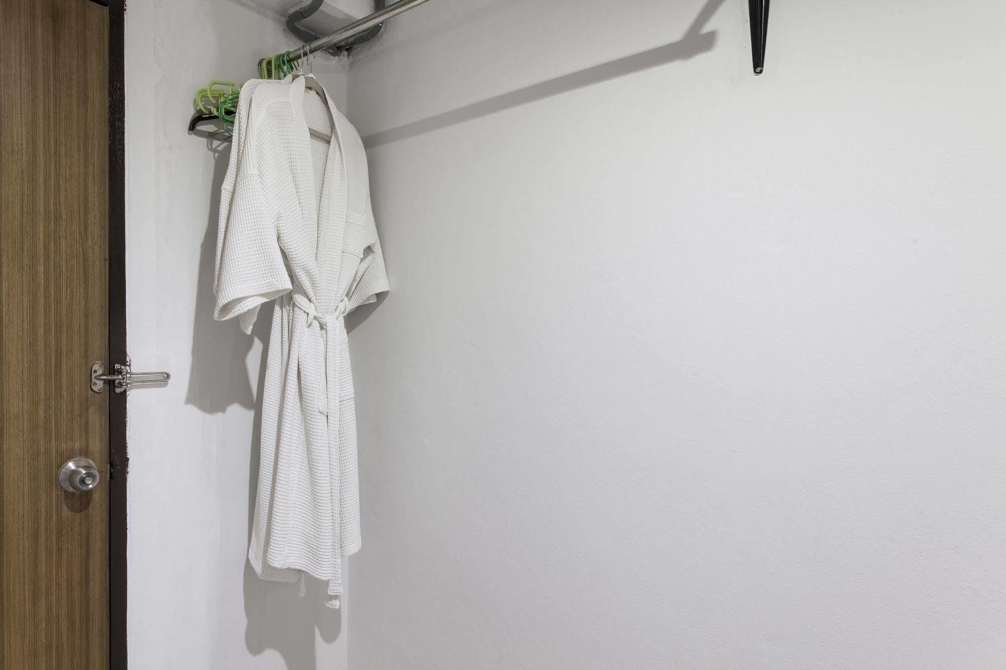 Zen Rooms Basic Nanai Phuket パトン エクステリア 写真